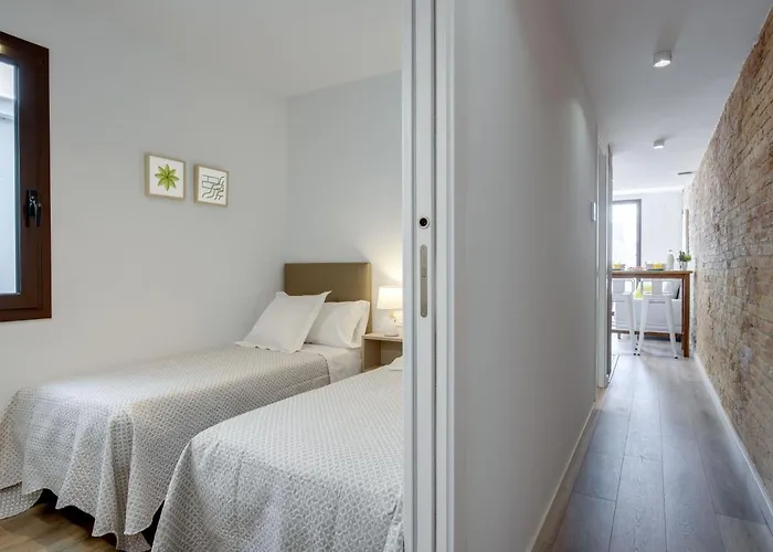 Lucasland Apartman *